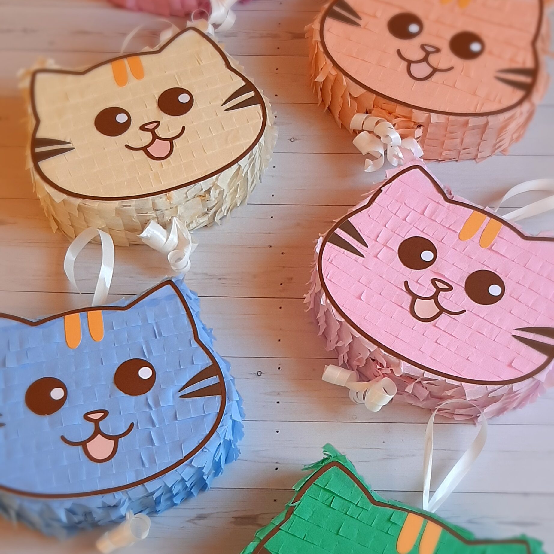 piñata de papel hecha a mano para fiesta