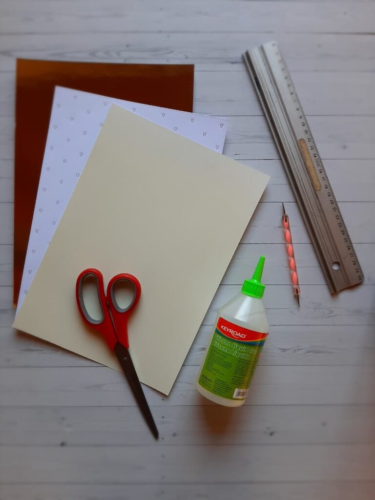 Materiales para hacer letras 3D en papel